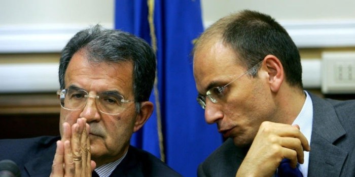 25/07/06 IL PRESIDENTE DEL CONSIGLIO ROMANO PRODI CON IL SOTTOSEGRETARIO ALLA PRESIDENZA DEL CONSIGLIO ENRICO LETTA, DURANTE LA CONFERENZA STAMPA AL TERMINE DELL'INCONTRO DETTO 'TAVOLO MILANO' PIERA BOSSI AGF
